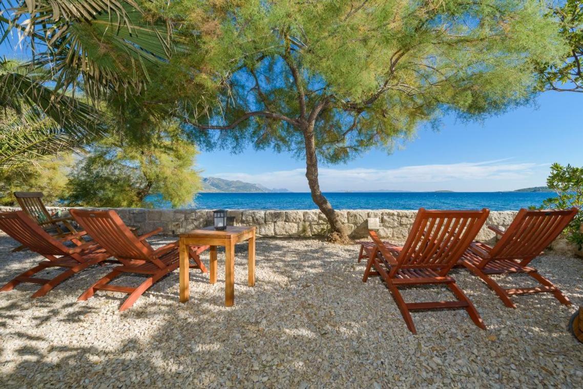 Luxury Beachfront Villa Mare With Private Pool At The Beach Orebic - Peljesac Kültér fotó