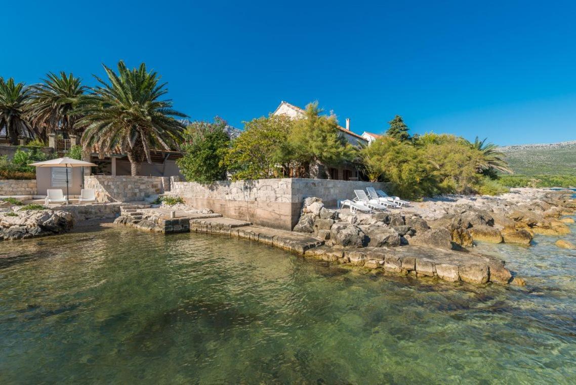 Luxury Beachfront Villa Mare With Private Pool At The Beach Orebic - Peljesac Kültér fotó