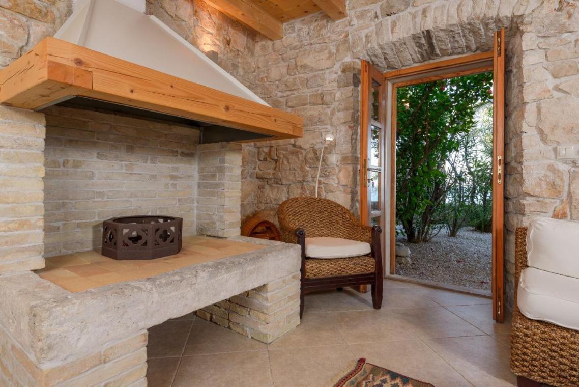 Luxury Beachfront Villa Mare With Private Pool At The Beach Orebic - Peljesac Kültér fotó